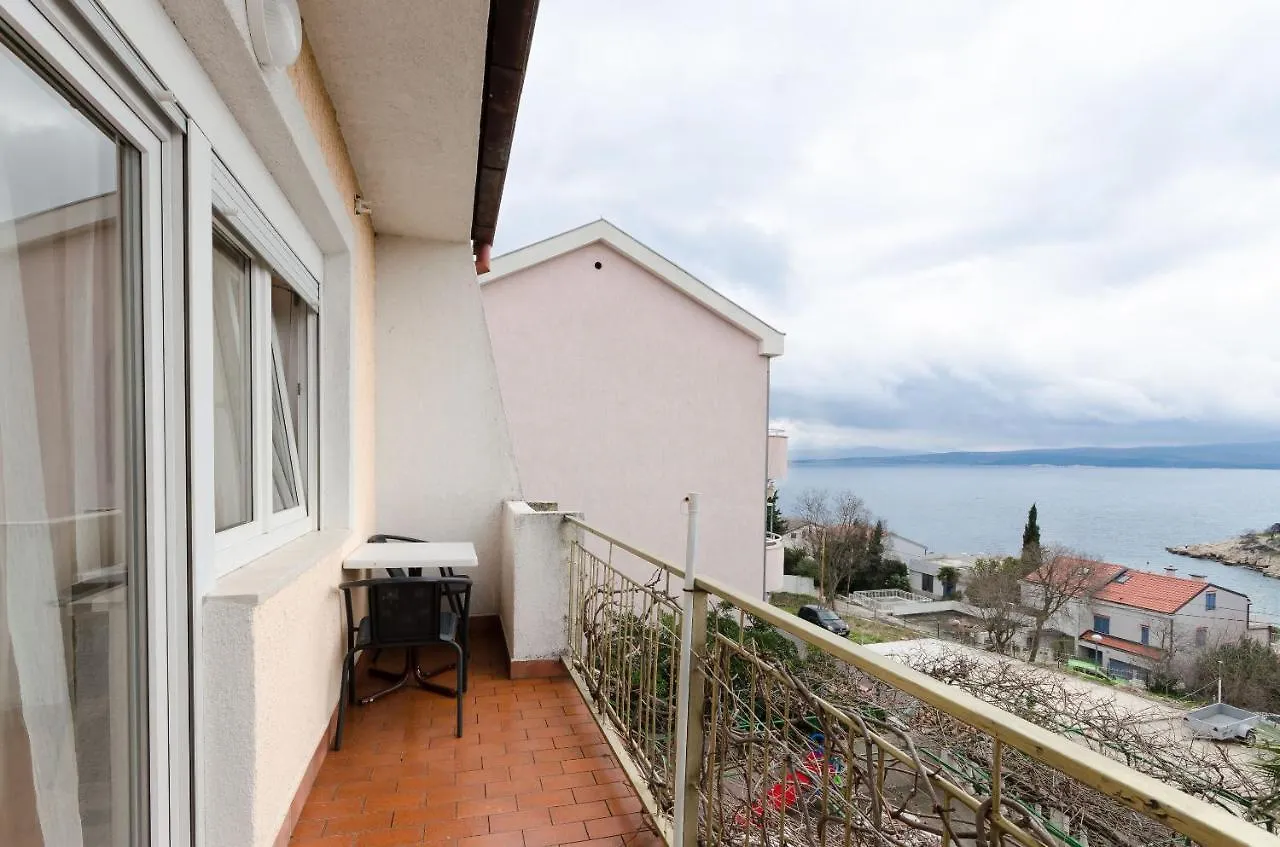 Apartments And Room Mirjana Dramalj