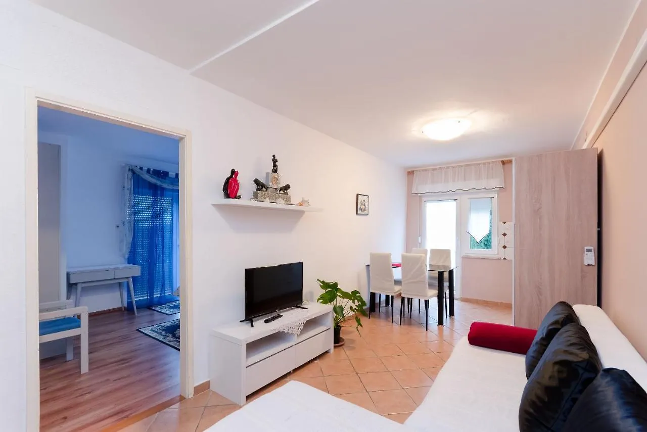 Apartments And Room Mirjana Dramalj Croatia