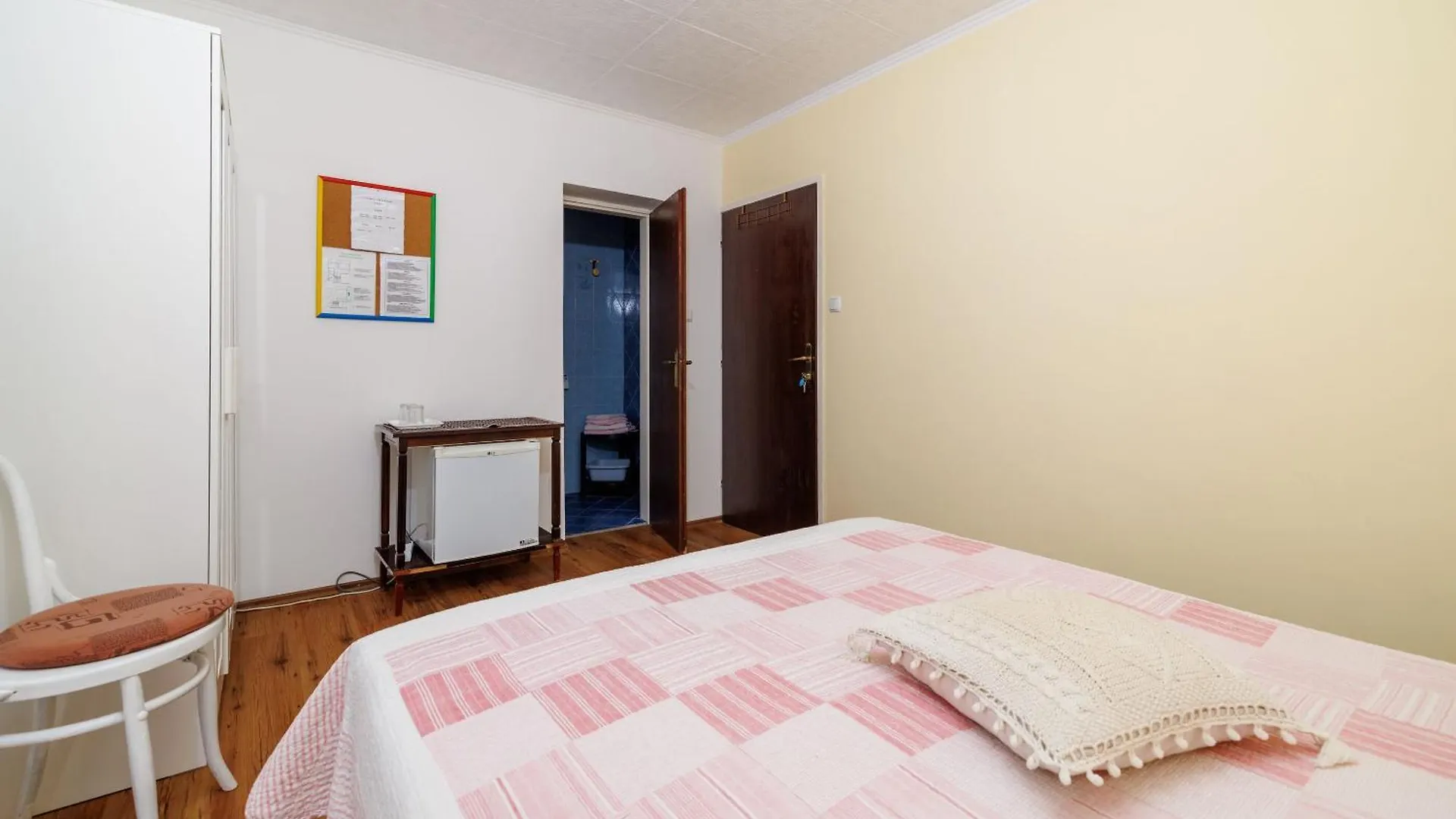 Apartments And Room Mirjana Dramalj