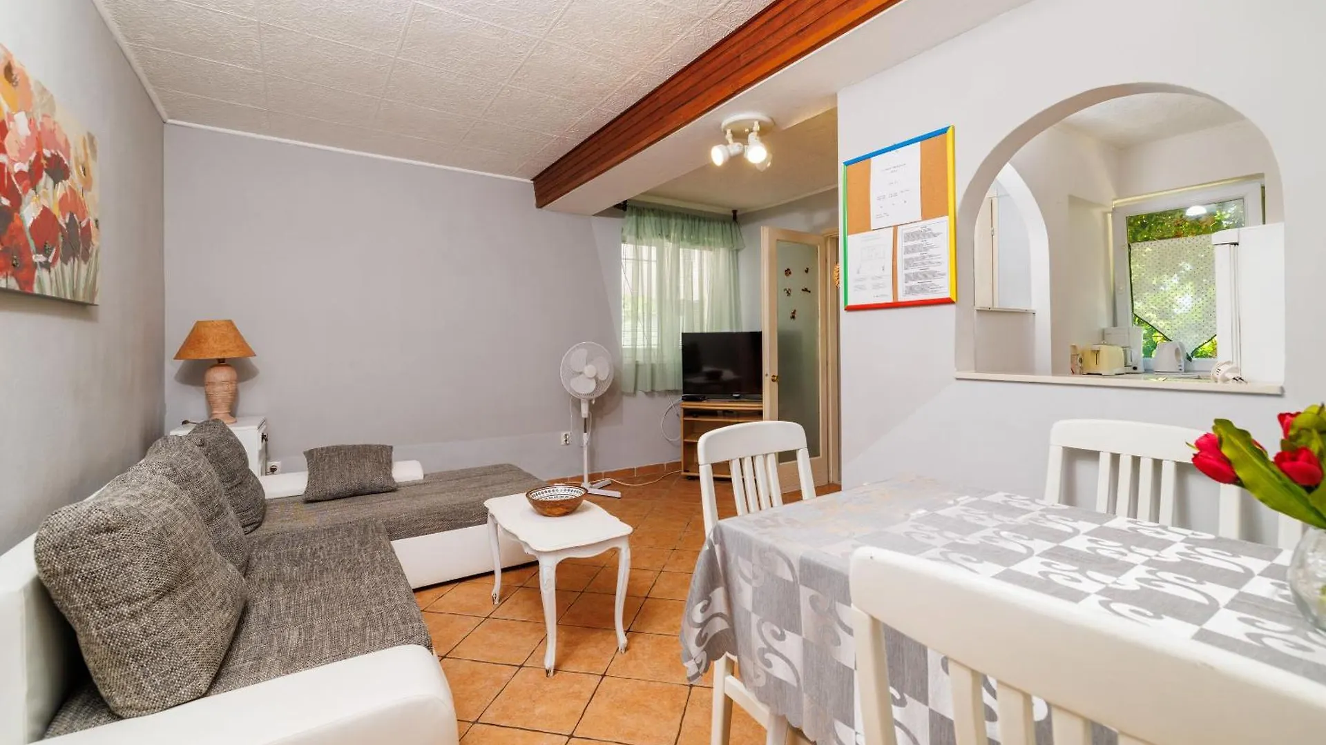 Apartments And Room Mirjana Dramalj