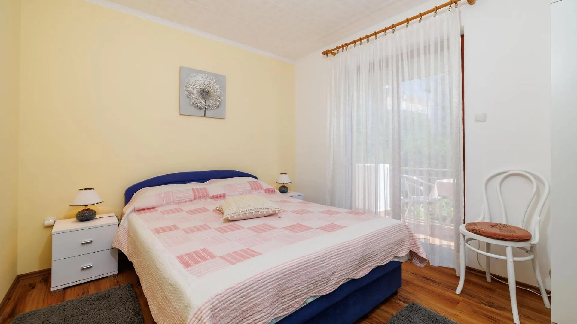 Apartments And Room Mirjana Dramalj