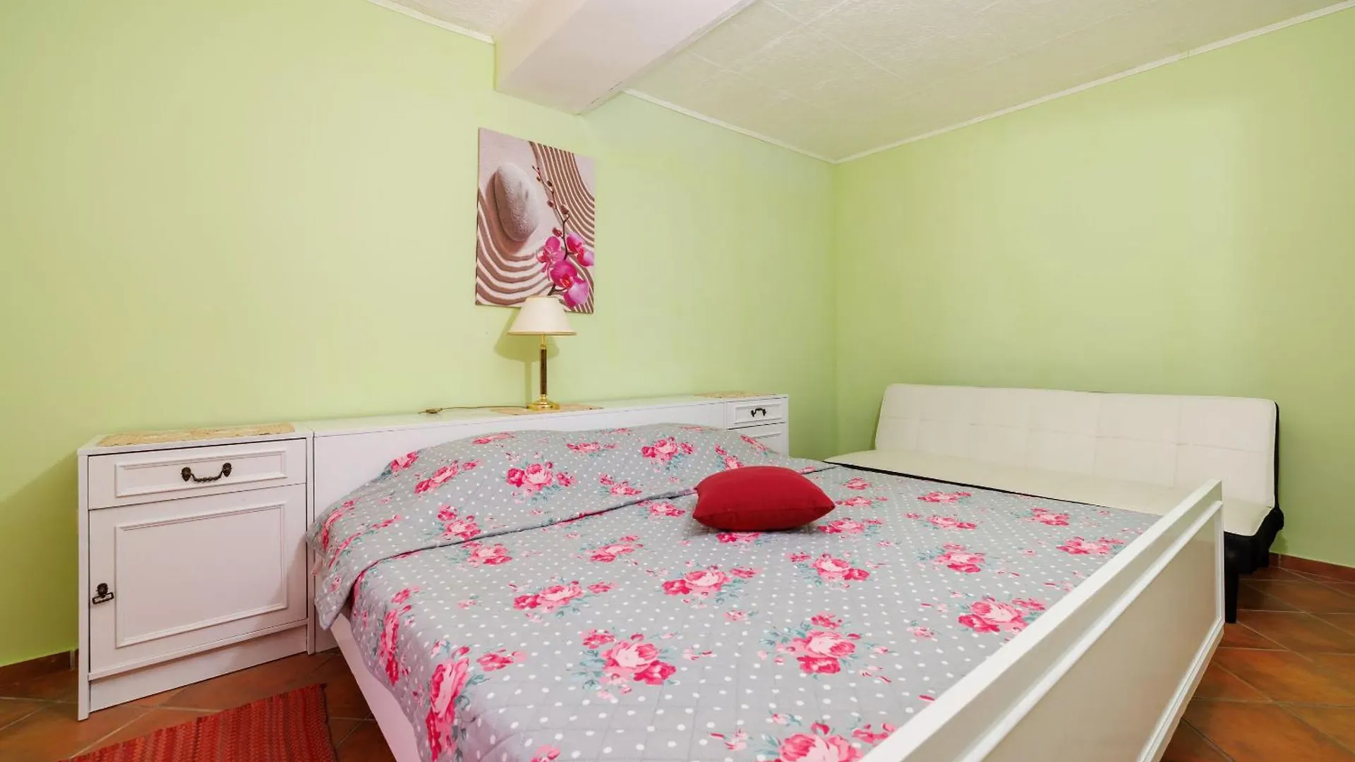 Apartments And Room Mirjana Dramalj