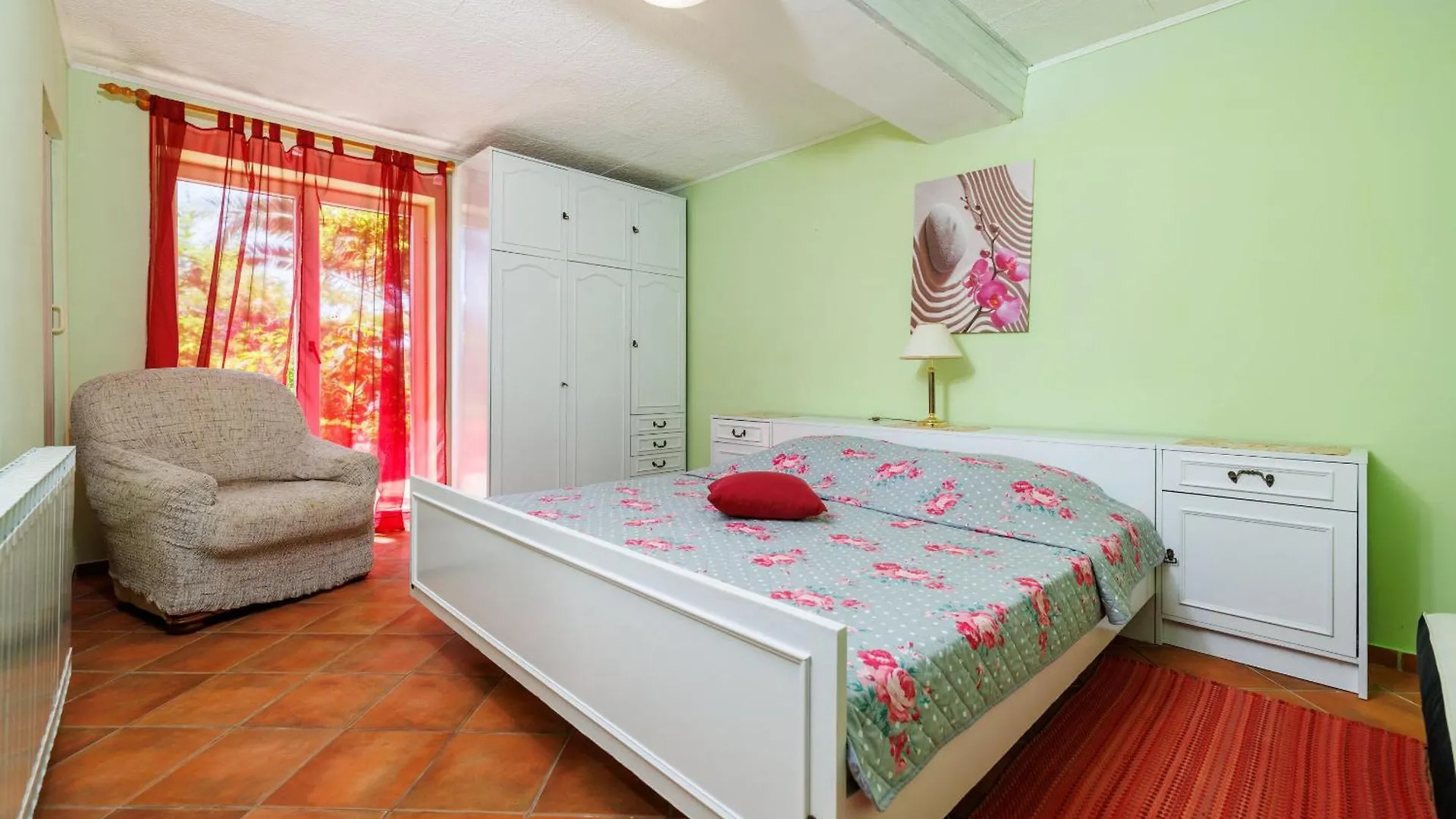 Apartments And Room Mirjana Dramalj 0*,  Croatia
